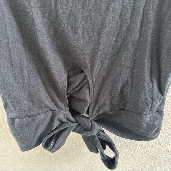 Aerie Cropped Wrapback T-Shirt in black - Picture 7 of 7
